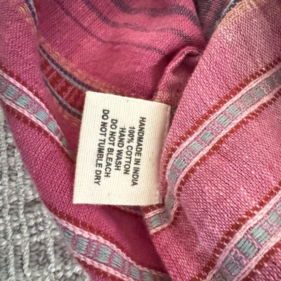 V de Vinster pink cotton blouse. Size medium. - Picture 8 of 10